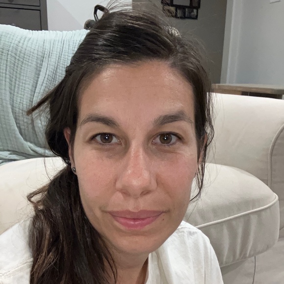 Meet your Posher, Lisa - Picture 1 of 1
